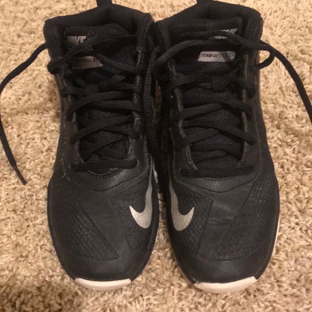 Black Nike Basketball Shoes Boys size 2.5
